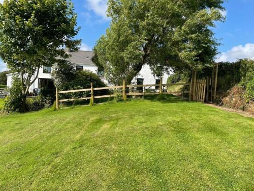 Crynant House | 2 Bed in Reynoldston 62019