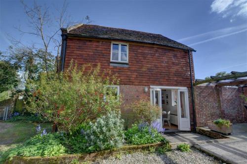 Rolvenden House | 2 Bed in Rolvenden oc-tn563