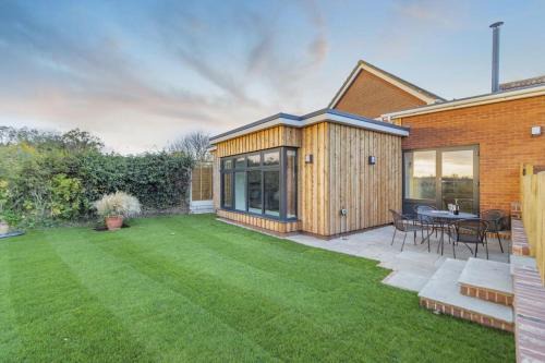 Saxmundham Apartment | 2 Bed in Snape oc-sfvin