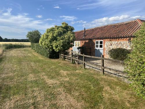 Irstead House | 2 Bed in Swanton Abbott oc-1173