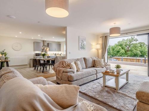 Kemeys Commander Apartment | 2 Bed in Usk- oc-87949