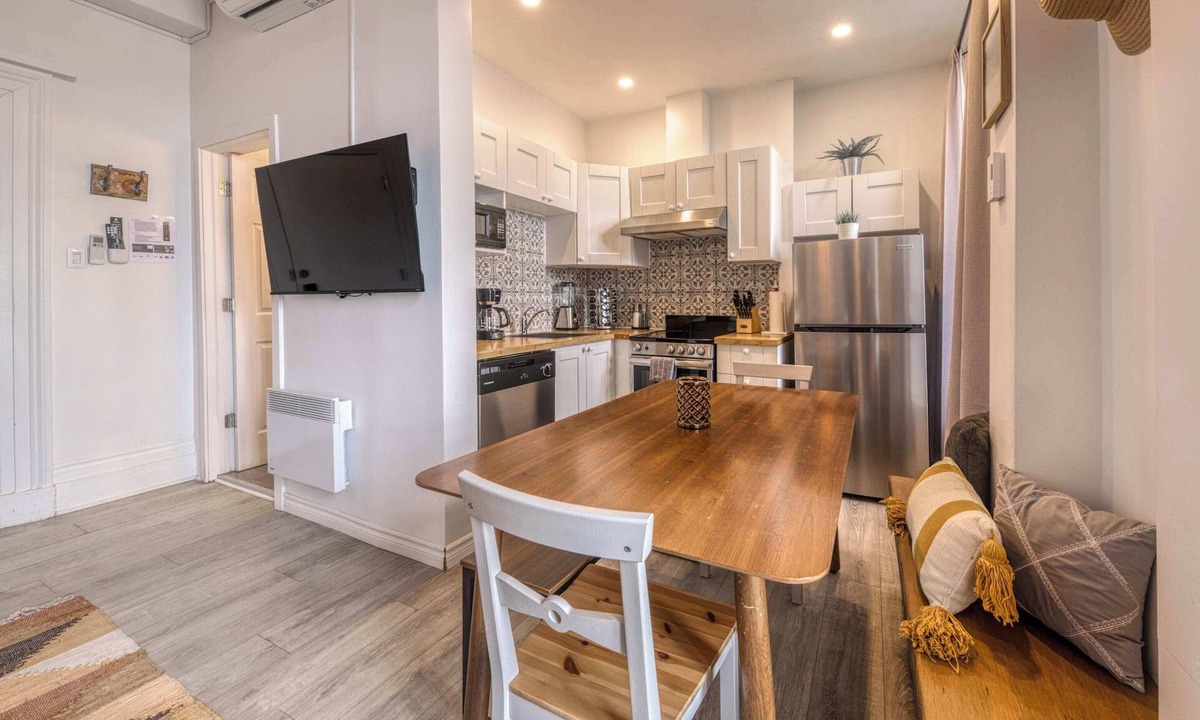 Lower Town Apartment | 2-Bed River View | Private Terrace+Sauna