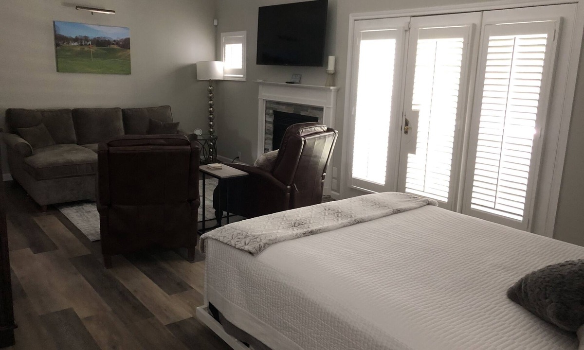 Norwich House | 2 bed suite-type Norwich villa - spa & Mohegan Sun