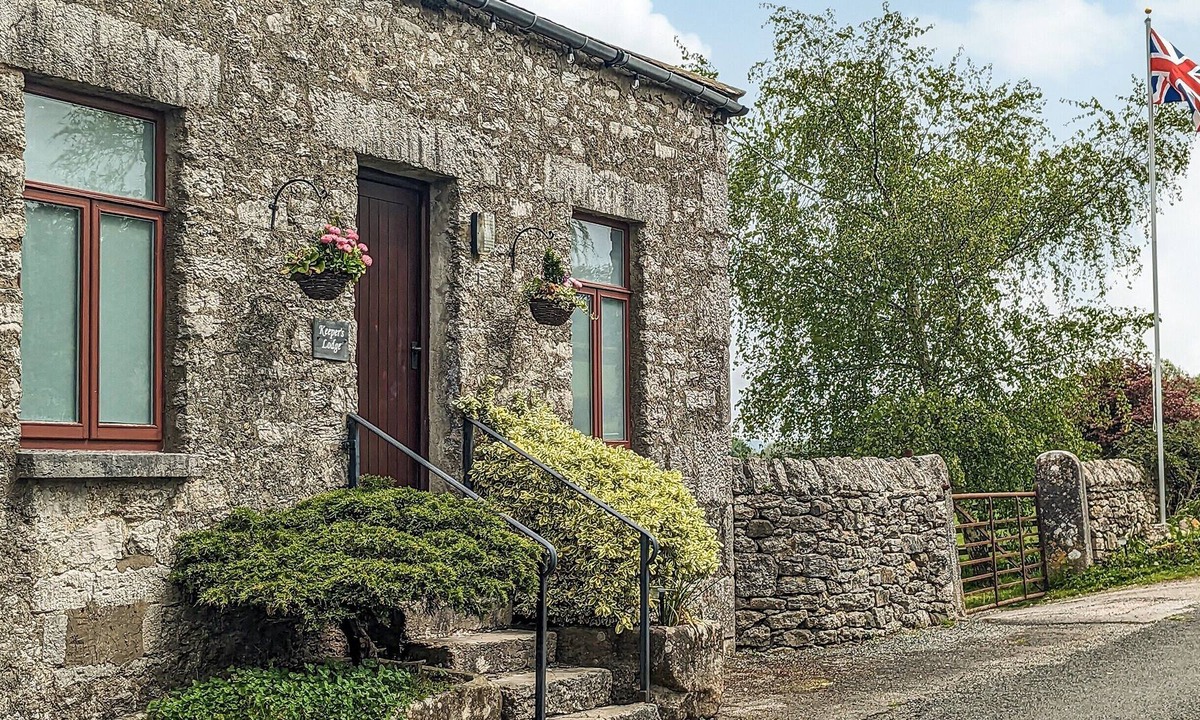 Meathop House | 2 bedroom accommodation in Arnside and Silverdale