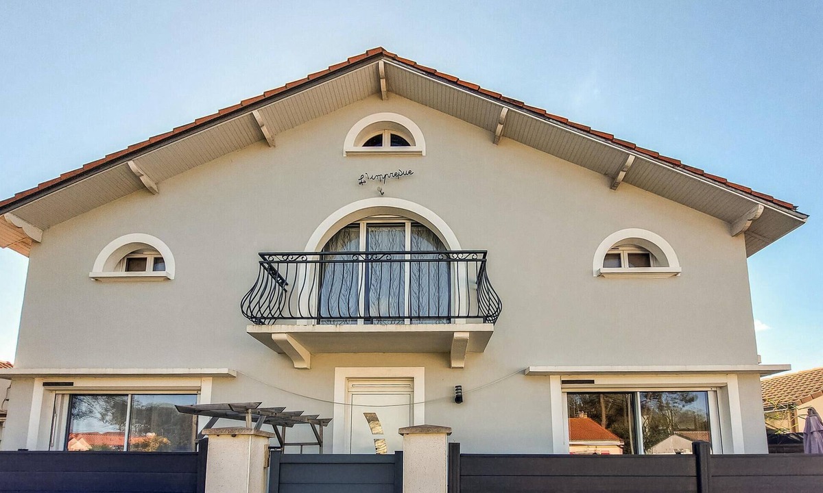 Saint-Michel-Chef-Chef House | 2 bedroom amazing home in Saint-Michel-Chef-Chef