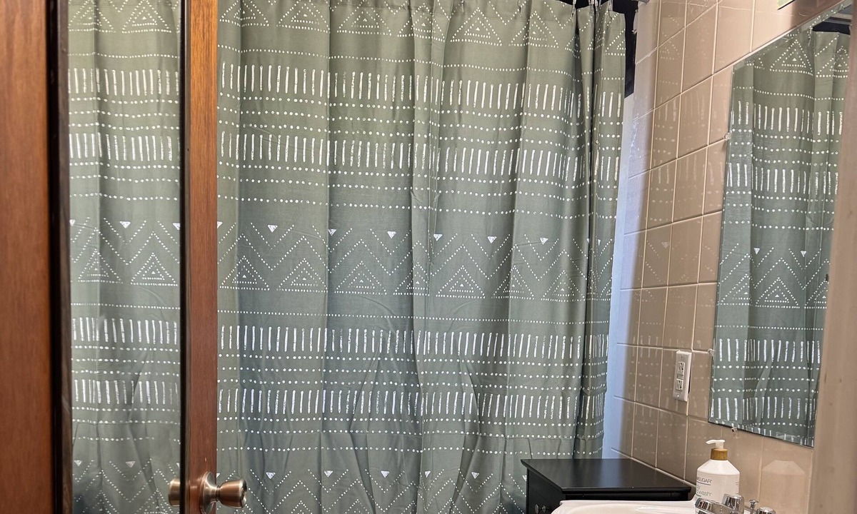 Scopus Cottage | 2 bedroom 1 1/2 bath country home