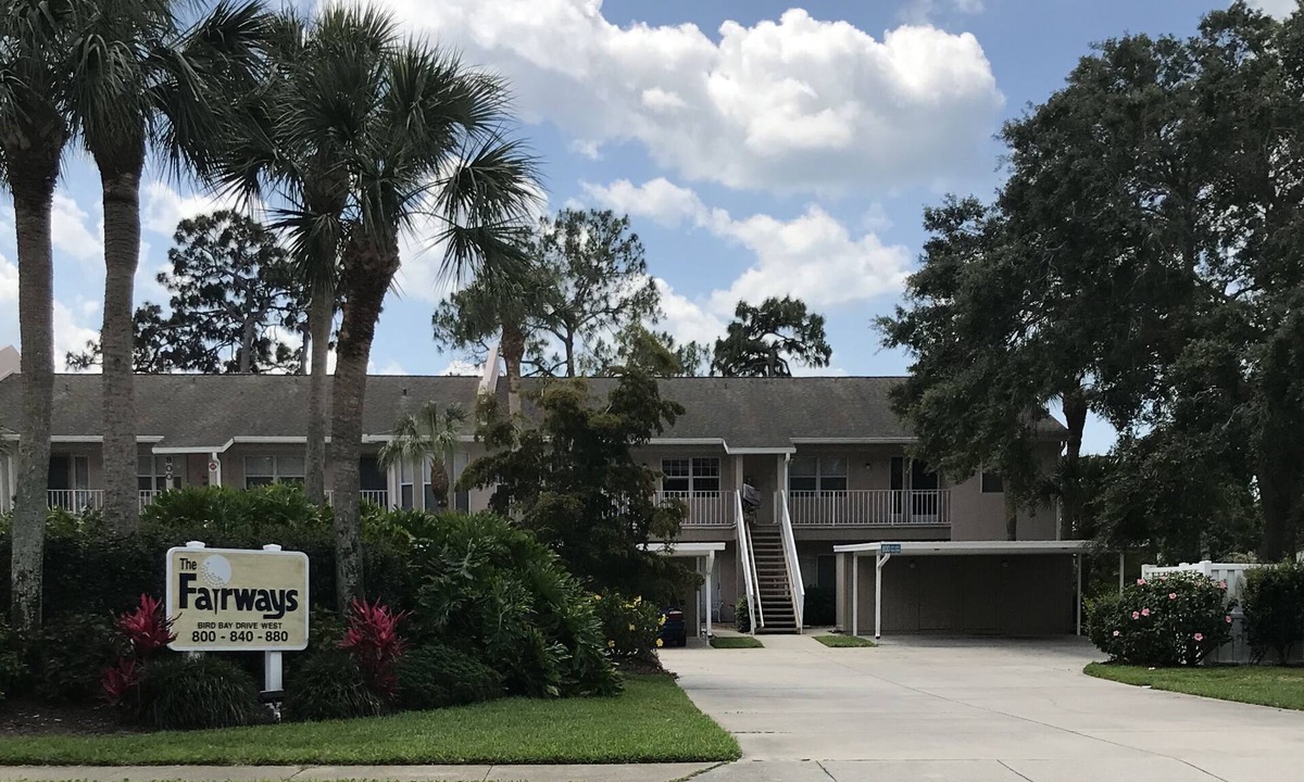 Venice Condo | 2 Bedroom, 2 Bath Condo in Venice -available 4/15/26 -10/31/26 Min 3 Month Lease