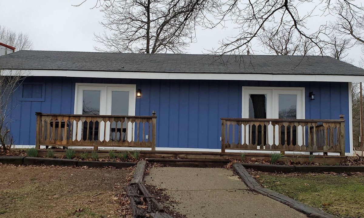Climax Springs Cabin | 2 Bedroom - 2 Bath Lakefront