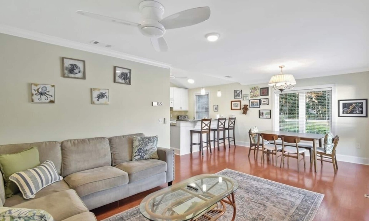 St. Simons Island Condo | 2 bedroom 2 bath condo with deck overlooking lagoon.