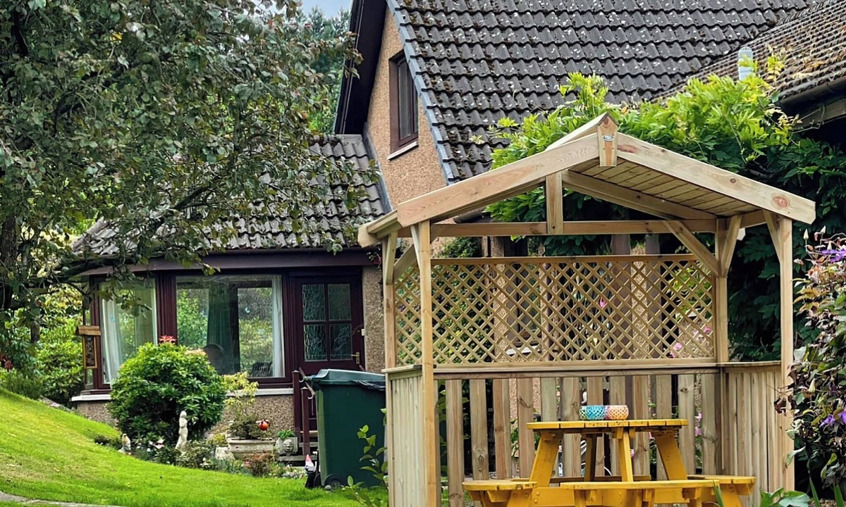 Balloch Cottage | 2 bedroom accommodation in Loch Flemington