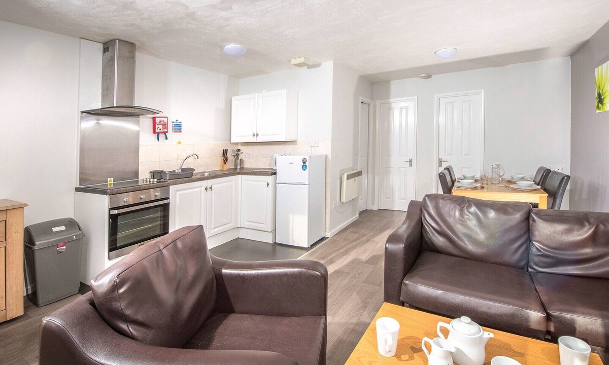 Brean Ski Chalet | 2 bedroom accommodation in Burnham-on-Sea