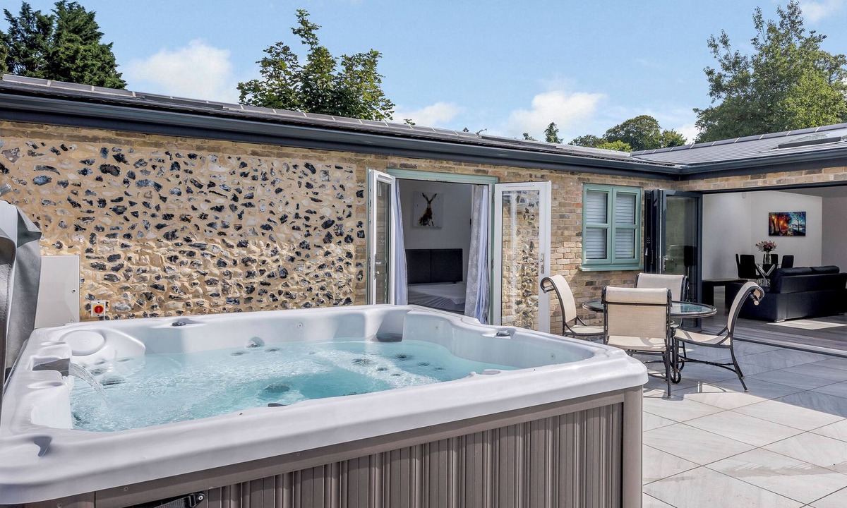 Brandon Cottage | 2 bedroom accommodation in Santon Downham