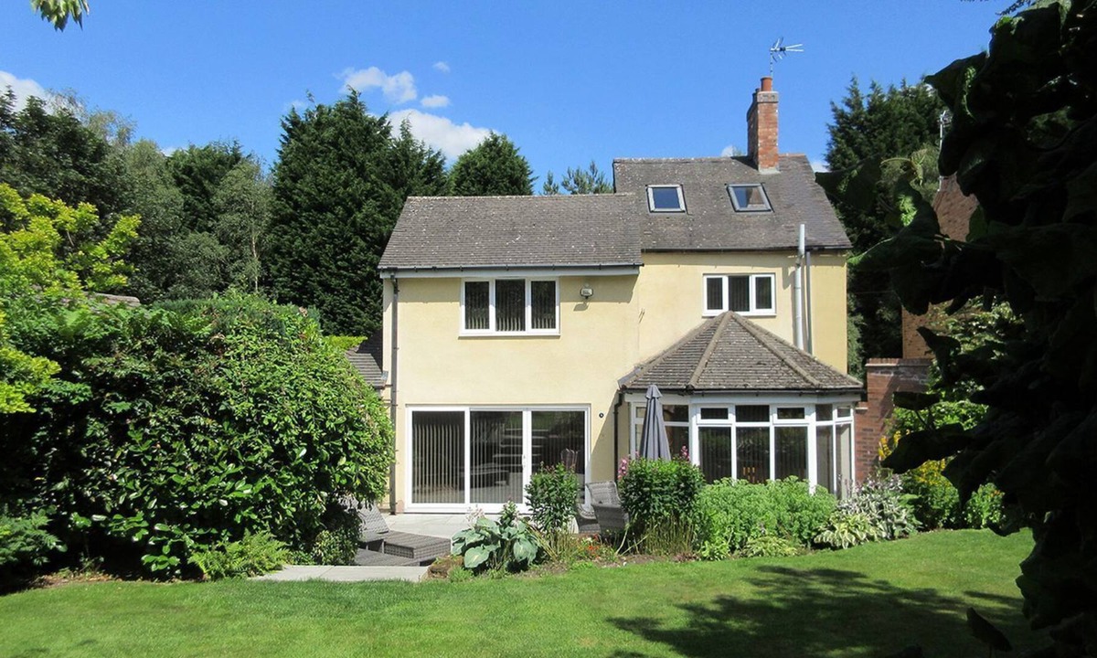 Rugeley Cottage | 2 bedroom accommodation in Cannock Chase