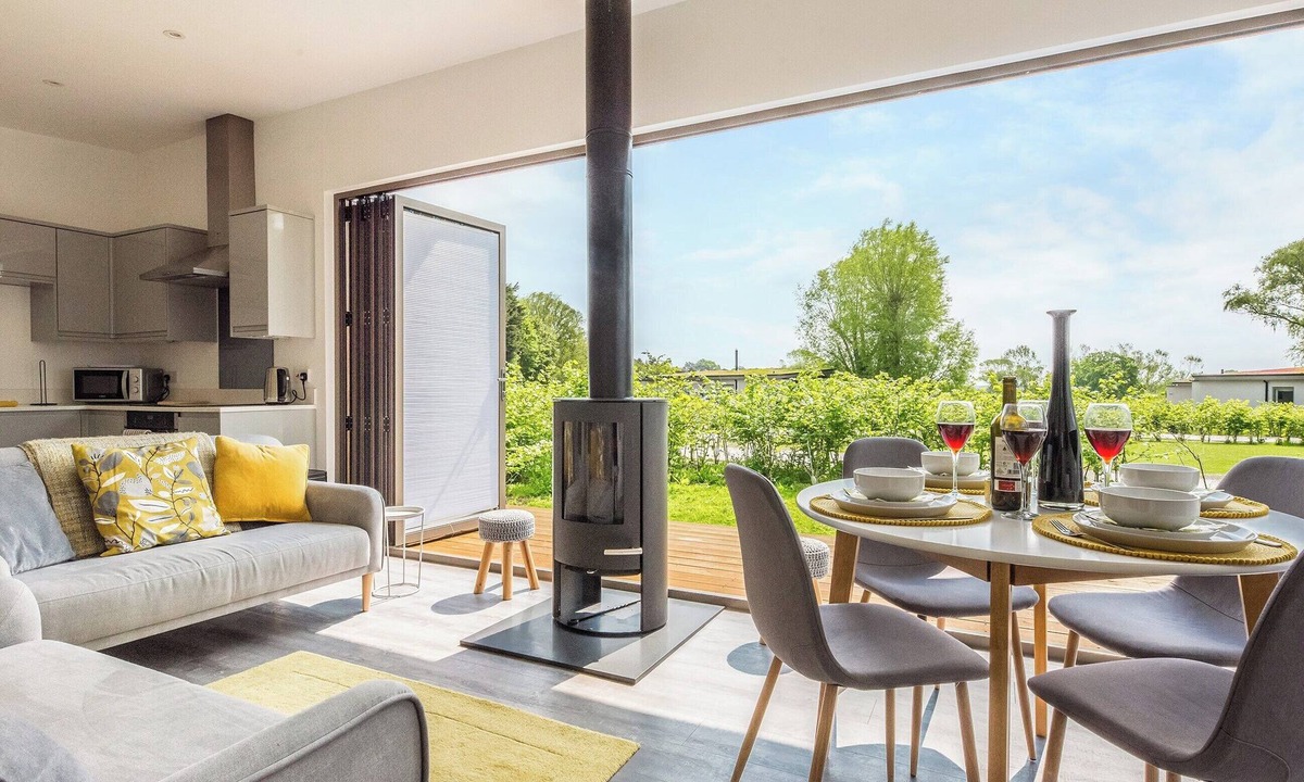 East Bergholt Cottage | 2 bedroom accommodation in East Bergholt