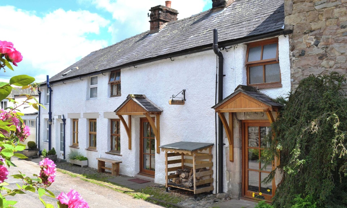 Pooley Bridge Cottage | 2 bedroom accommodation in Pooley Bridge