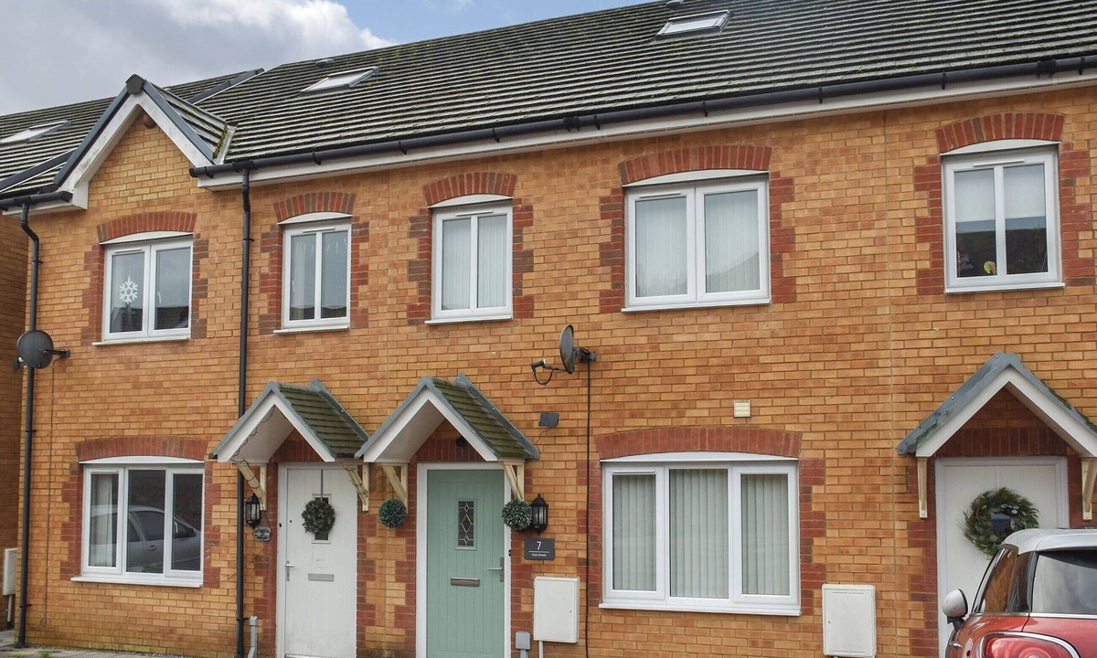 Ynysddu Cottage | 2 bedroom accommodation in Cwmfelinfach