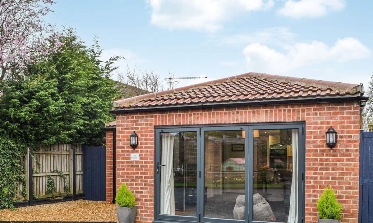 Hemingbrough Cottage | 2 bedroom accommodation in Hemingbrough