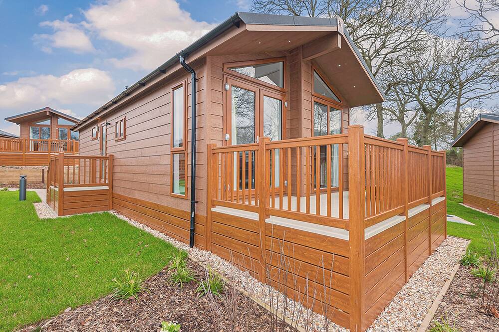 Holton Heath Ski Chalet | 2 bedroom accommodation in Holton Heath