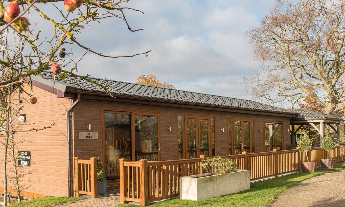 Caistor Cabin | 2 bedroom accommodation in Caistor, Market Rasen