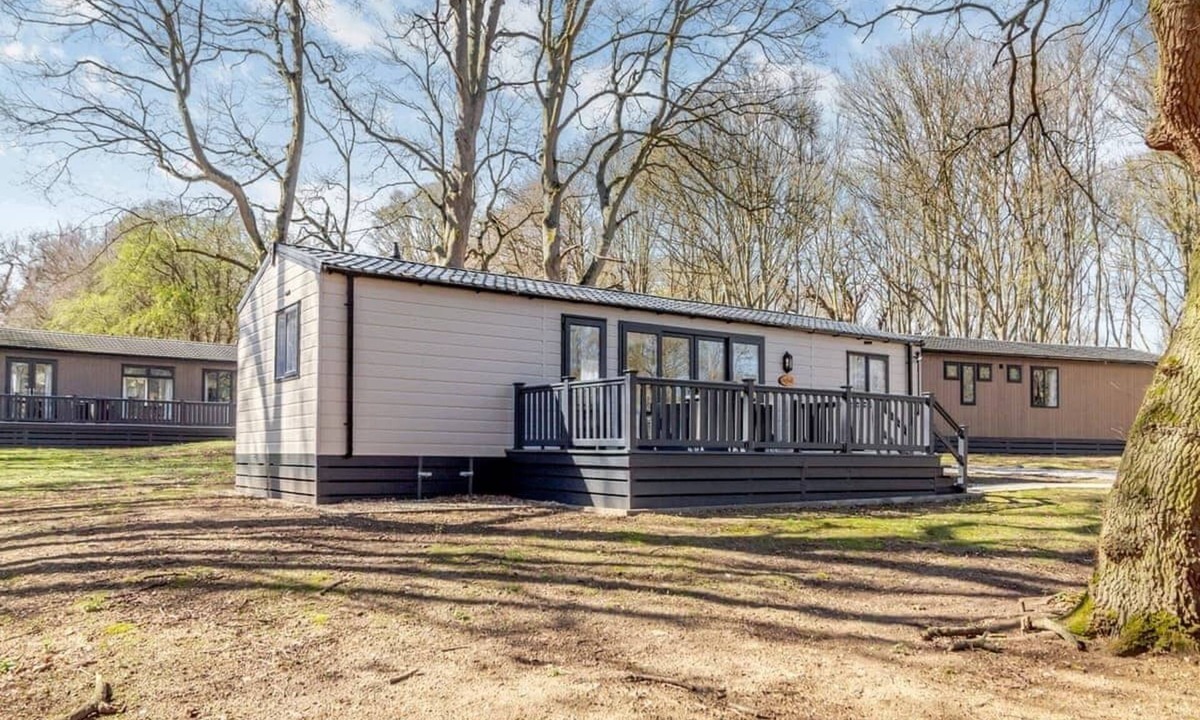 Woolverstone Cabin | 2 bedroom accommodation in Woolverstone, Ipswich