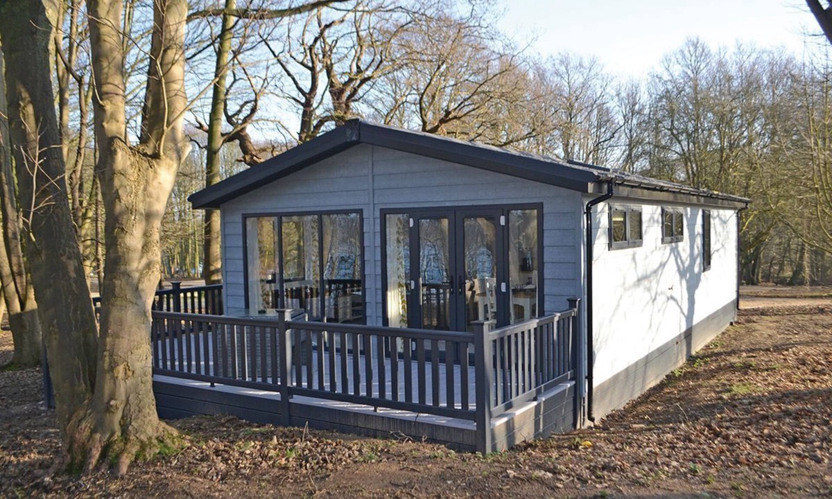 Woolverstone Cabin | 2 bedroom accommodation in Woolverstone, Ipswich