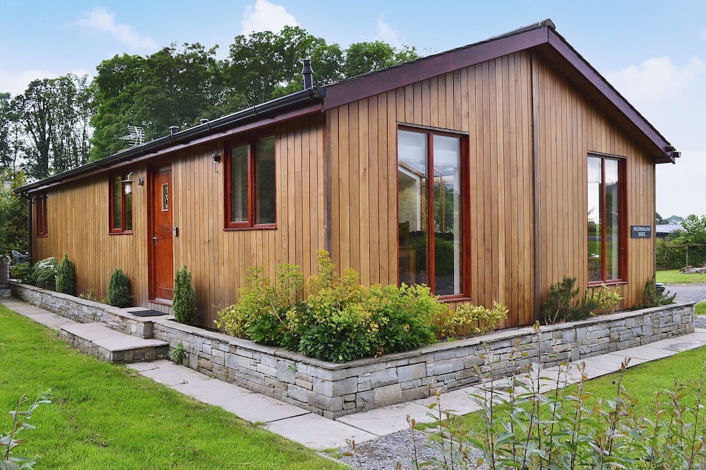 Allithwaite Ski Chalet | 2 bedroom accommodation in Allithwaite