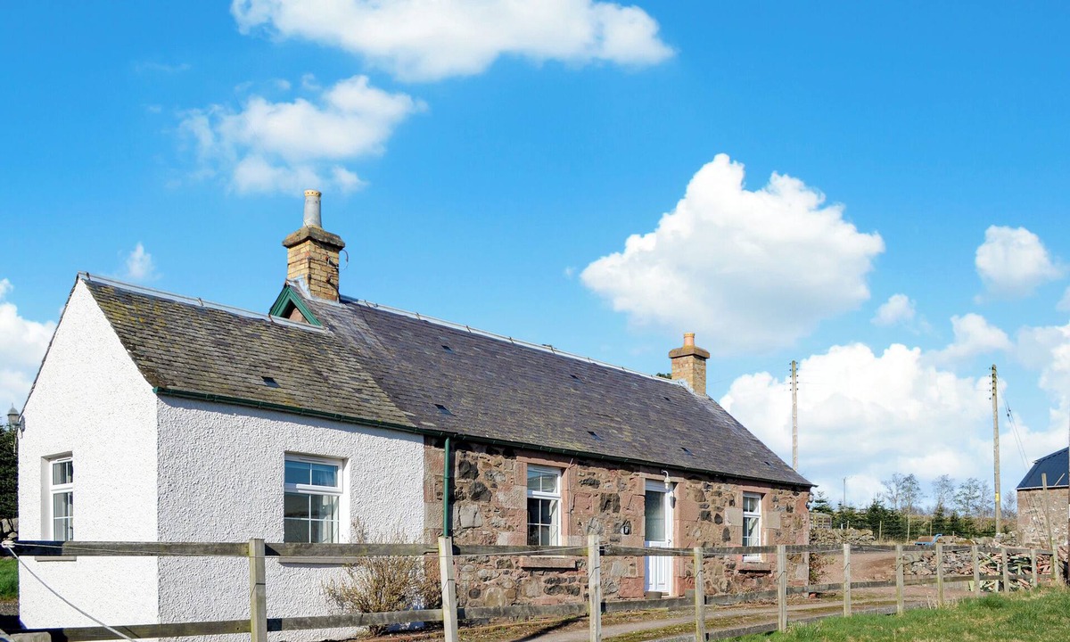Murthly Cottage | 2 bedroom accommodation in Blairgowrie