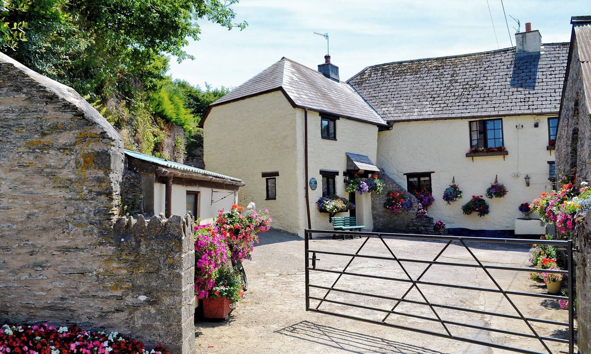 Newton Ferrers Cottage | 2 bedroom accommodation in Brixton Torr