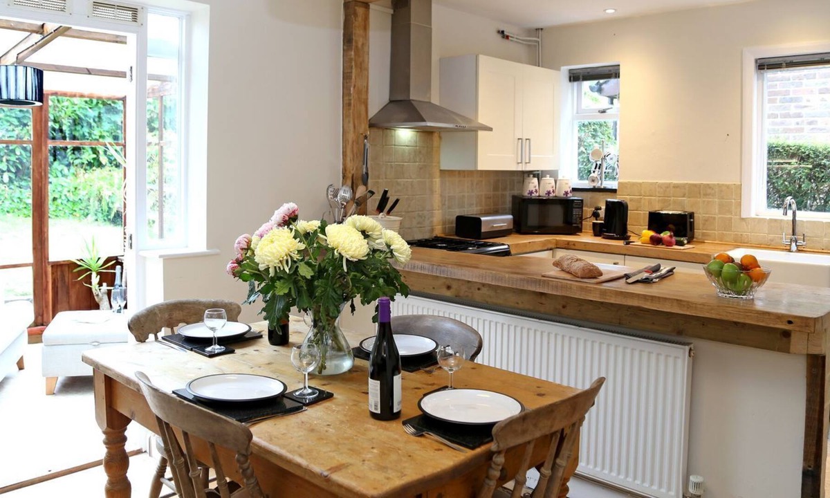 Crowborough Cottage | 2 bedroom accommodation in Crowborough