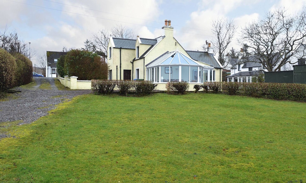 Broadford Cottage | 2 bedroom accommodation in Lower Harrapool, near Broadford