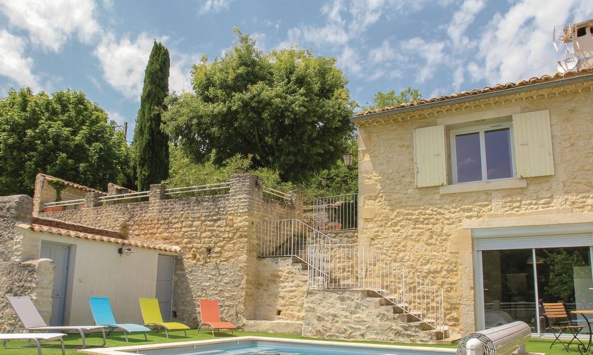 Saint-Restitut House | 2 bedroom accommodation in St Restitut