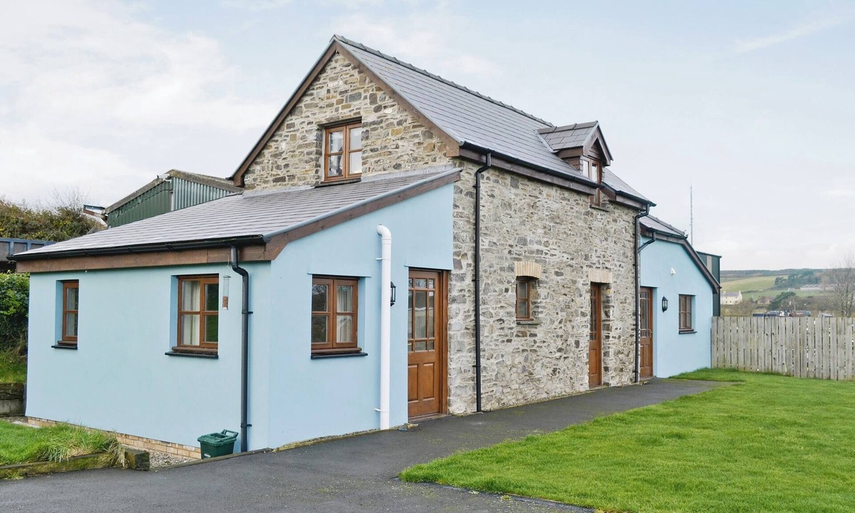 Chancery Cottage | 2 bedroom accommodation in Llanfarian, Aberystwyth