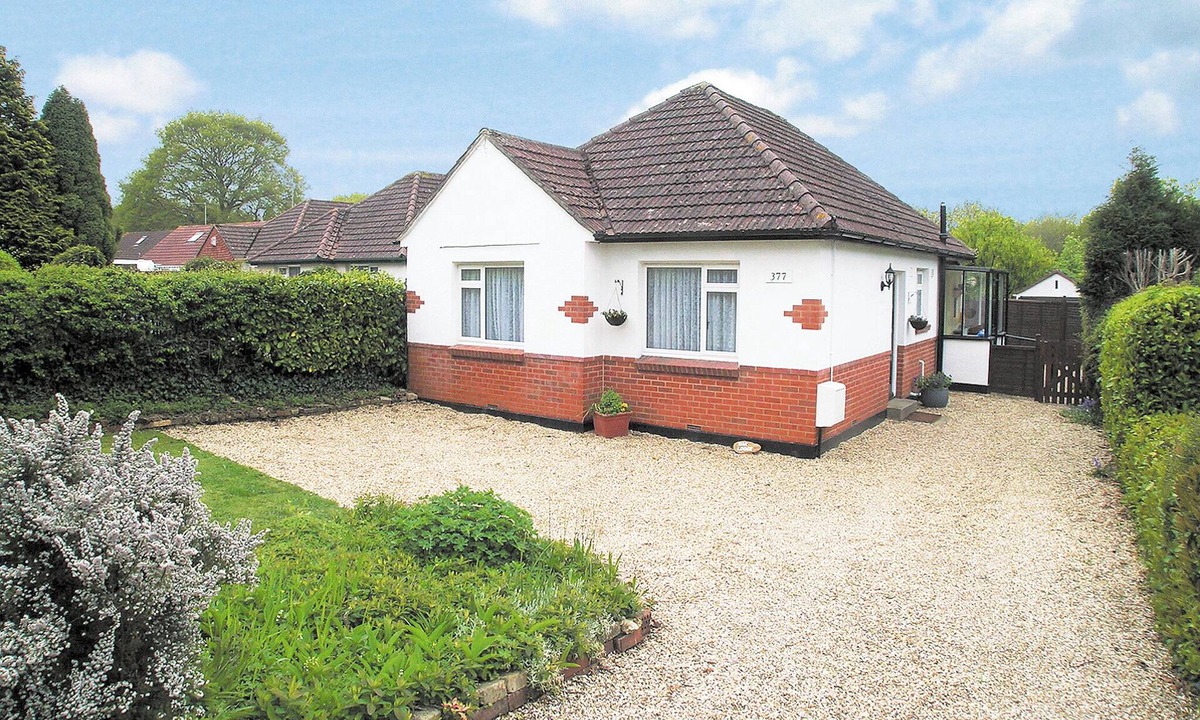 Bournemouth Cottage | 2 bedroom accommodation in Bournemouth