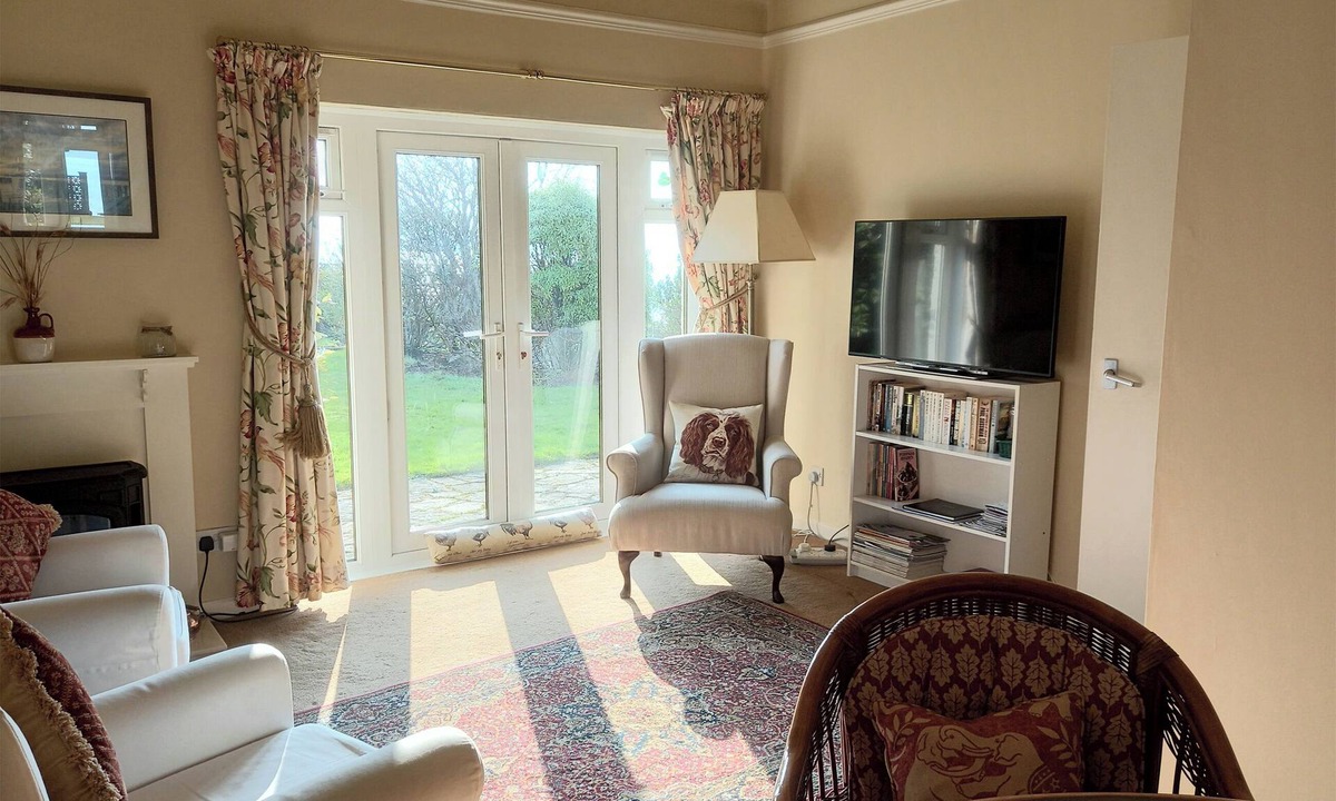 Helensburgh Cottage | 2 bedroom accommodation in Helensburgh