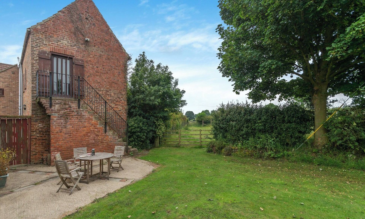 Stockton-on-Tees Cottage | 2 bedroom accommodation in Sedgefield