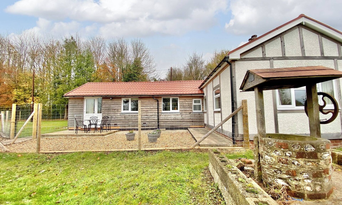Winchester Cottage | 2 bedroom accommodation in Winchester