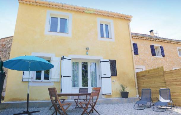 Sablet House | 2 bedroom accommodation in Sablet