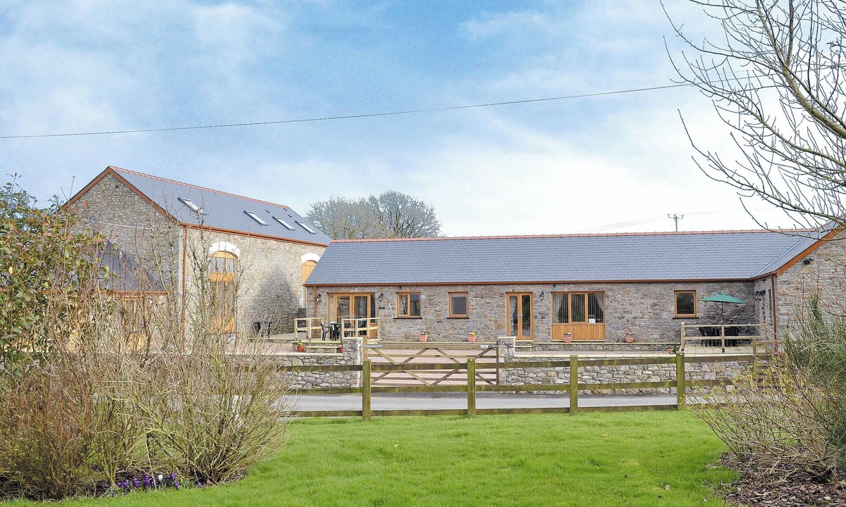 Carmarthen Cottage | 2 bedroom accommodation in Carmarthen