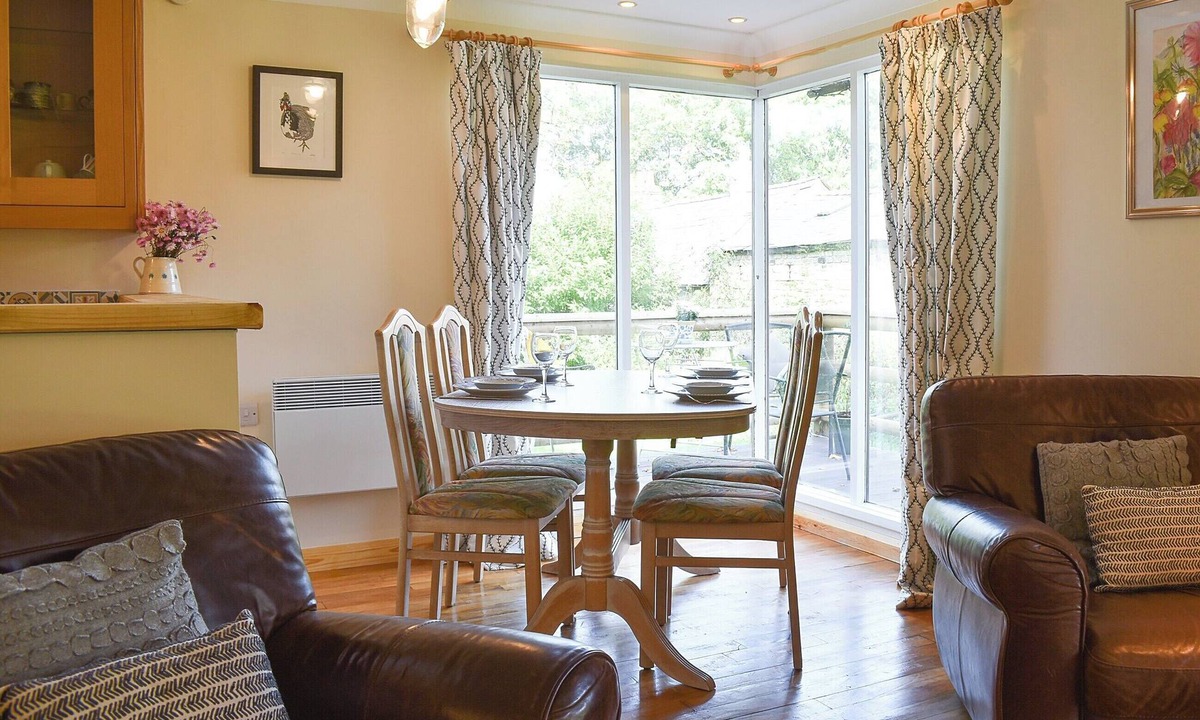 Congleton Cottage | 2 bedroom accommodation in Newbold Astbury, Congleton