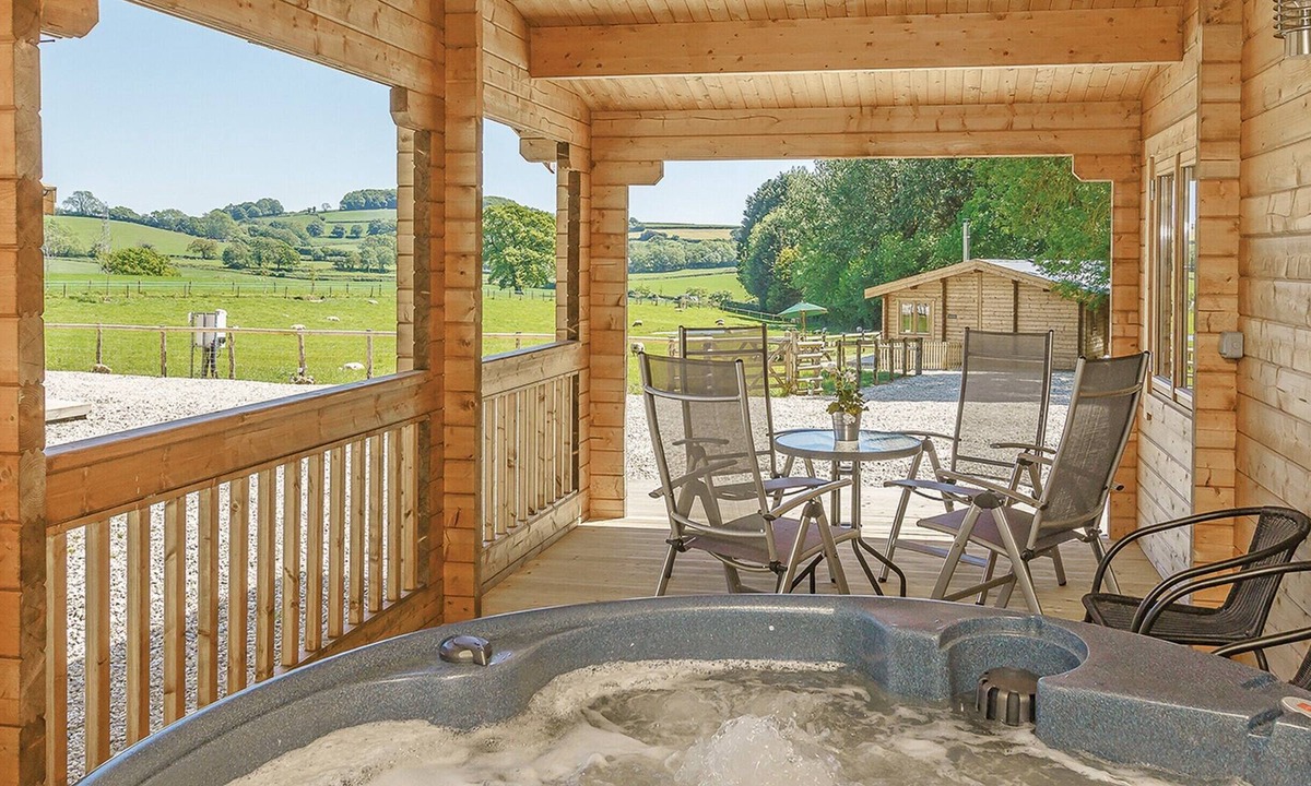 Crewkerne House | 2 bedroom accommodation in Crewkerne