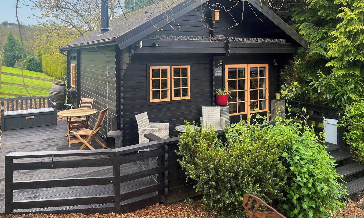 Boughton-under-Blean Cottage | 2 bedroom accommodation in Faversham