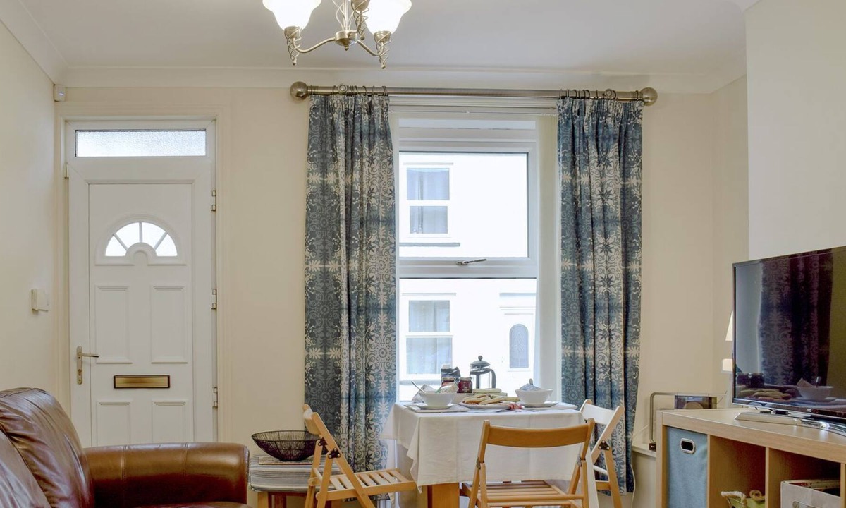 Harrogate Cottage | 2 bedroom accommodation in Starbeck, near Harrogate