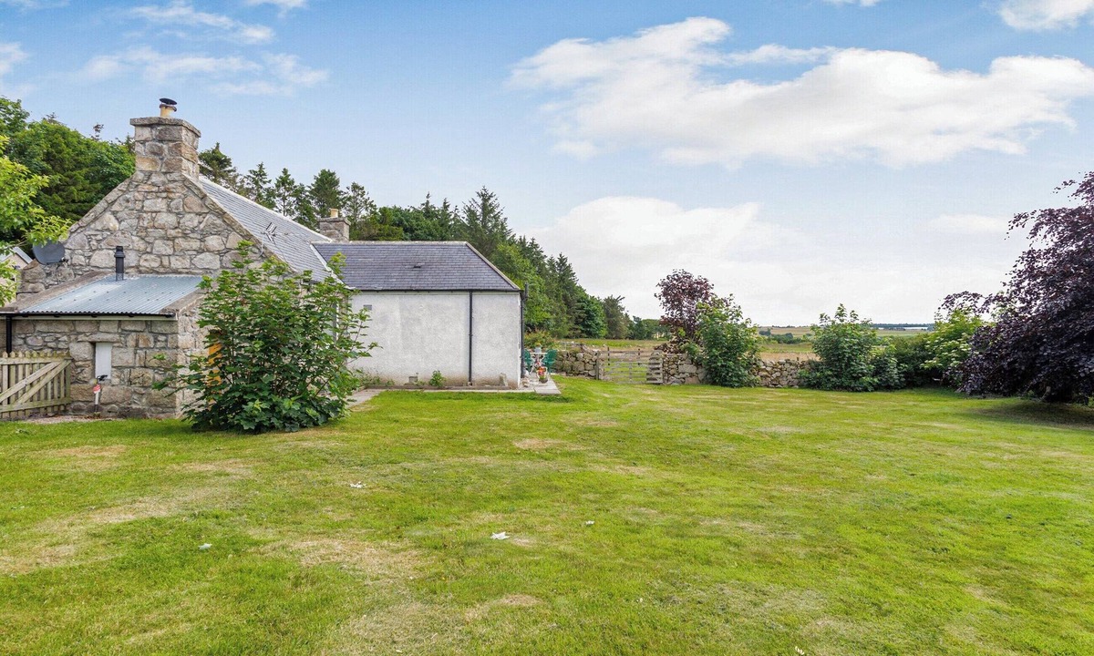 Inverurie Cottage | 2 bedroom accommodation in Inverurie
