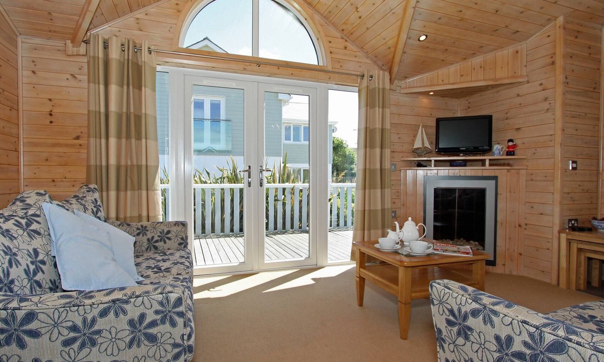 St Merryn Cabin | 2 bedroom accommodation in St. Merryn