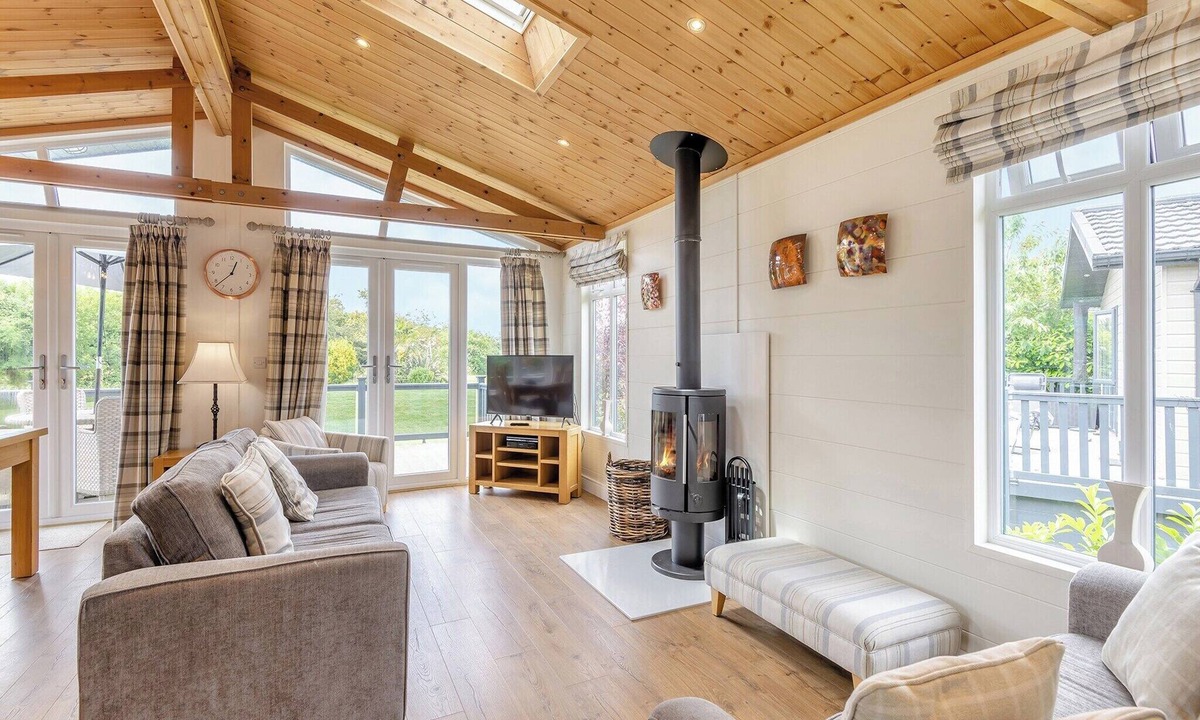 Westmarsh Ski Chalet | 2 bedroom accommodation in Monkton, Nr Ramsgate