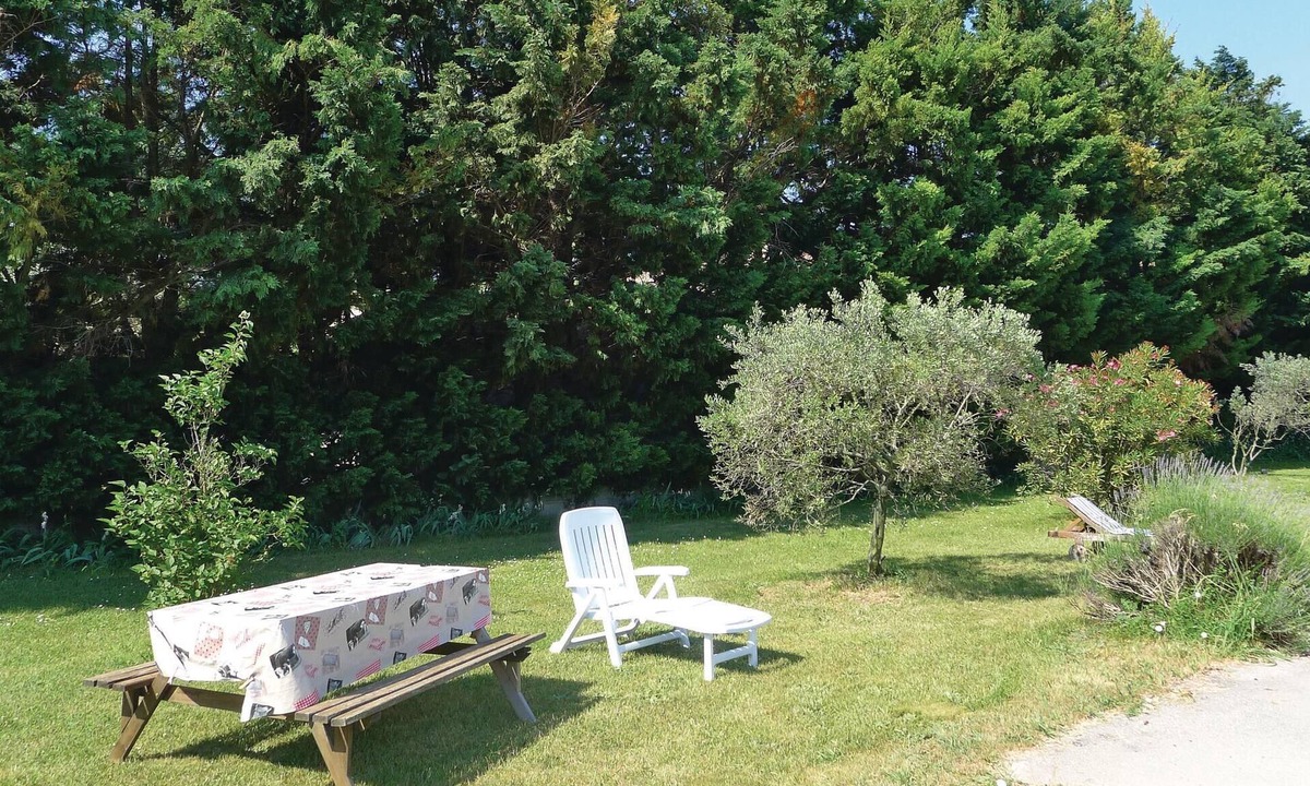 Mallemort Apartment | 2 bedroom accommodation in Mallemort