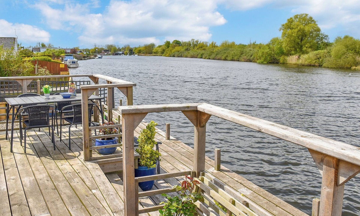 Brundall Cottage | 2 bedroom accommodation in Brundall