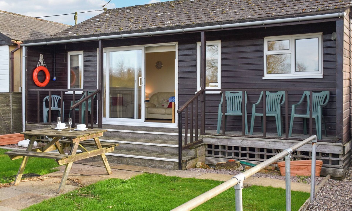 Brundall Cottage | 2 bedroom accommodation in Brundall