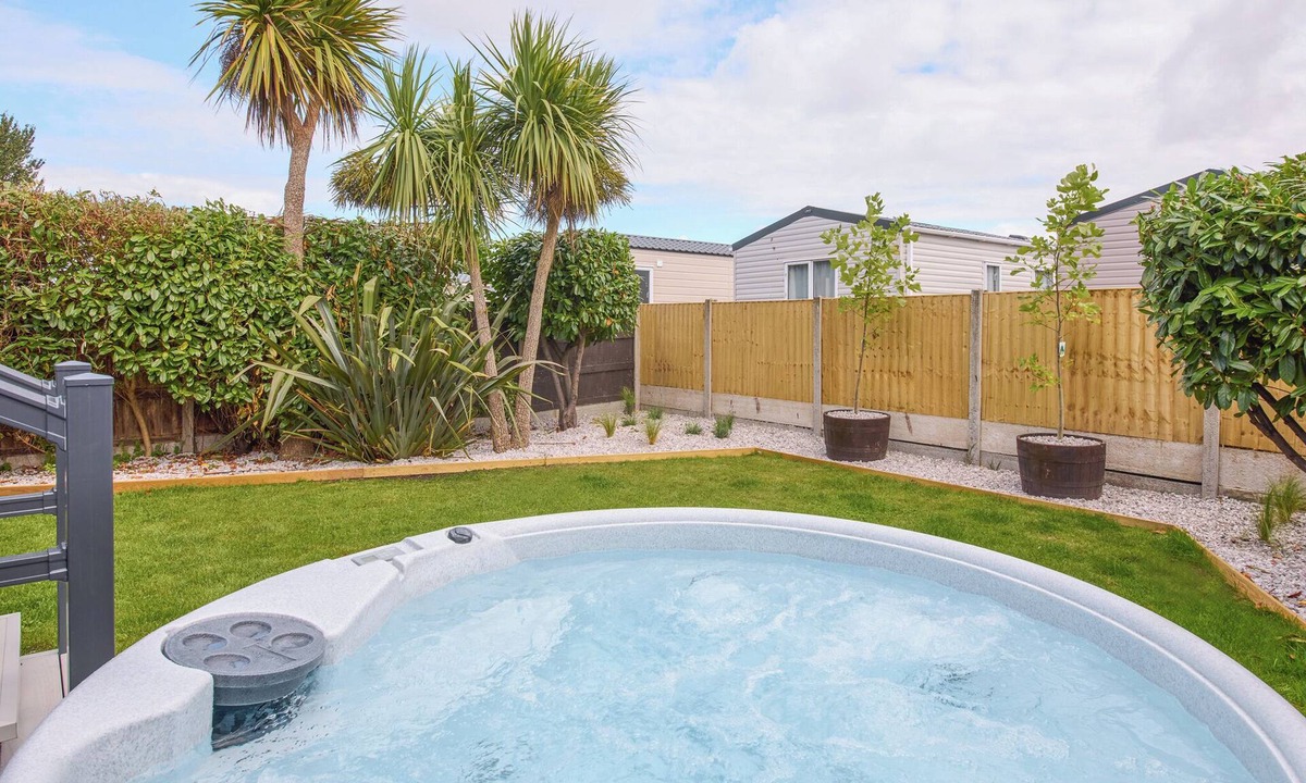 Llanasa Ski Chalet | 2 bedroom accommodation in Talacre, Holywell