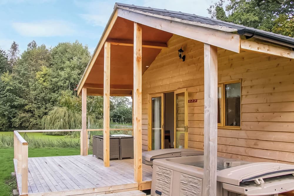 Felton Ski Chalet | 2 bedroom accommodation in Oswestry